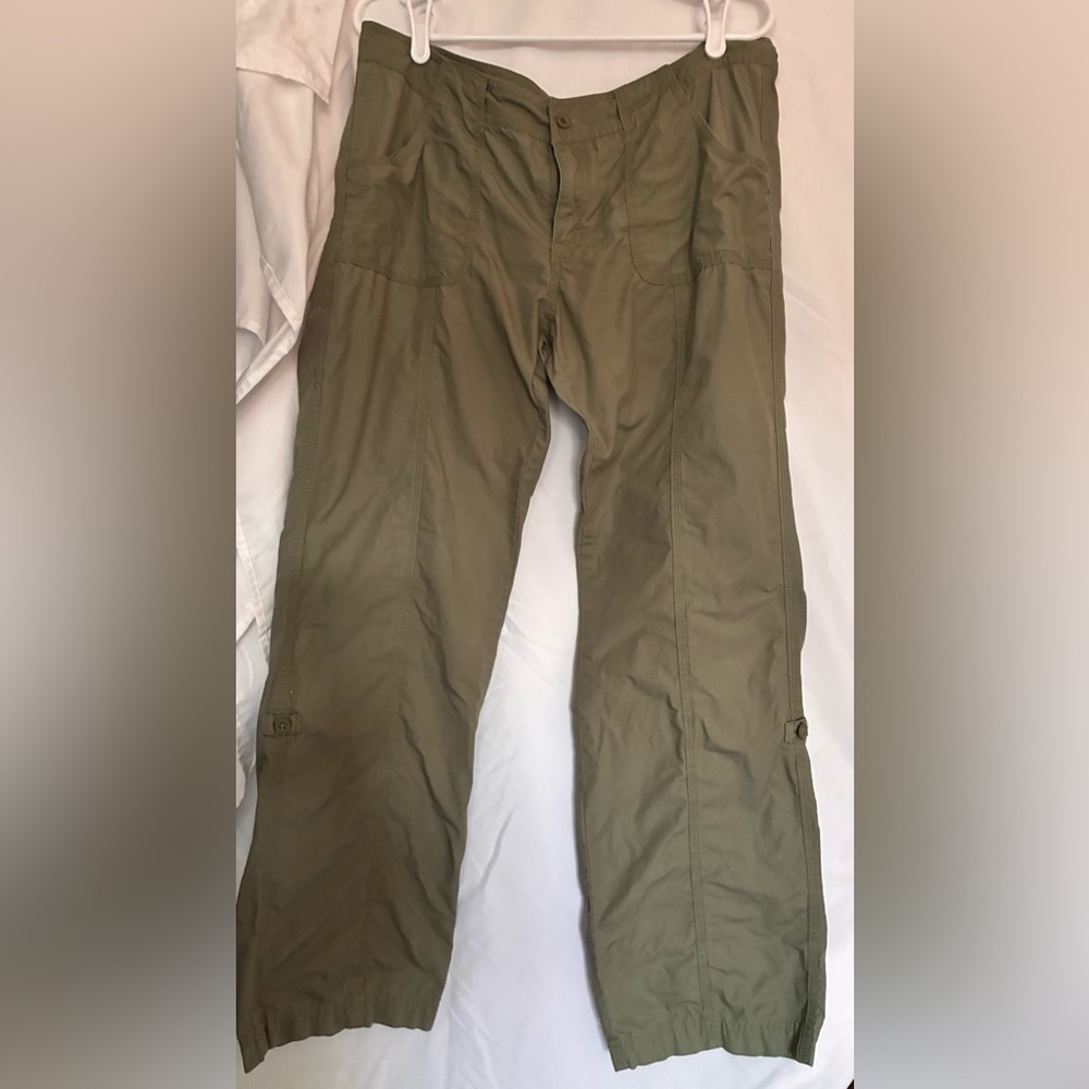 Northface, hiking pants, green color Size 16